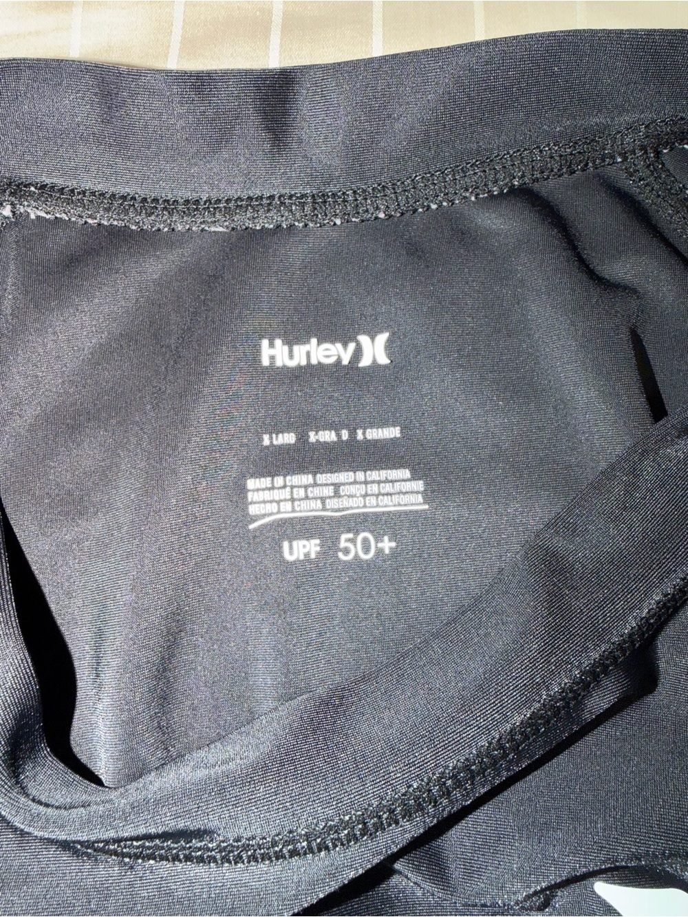 Hurley Black Long-Sleeve Women's UPF 50+ Rash Guard with White Logo - Picture 3 of 4